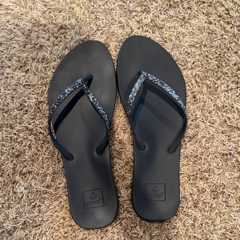 Reef Women's Black and Silver Glitter Sandals